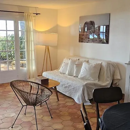 Familiale Pied Dans L'eau Acces Direct A La * キャバレール・シュル・メール