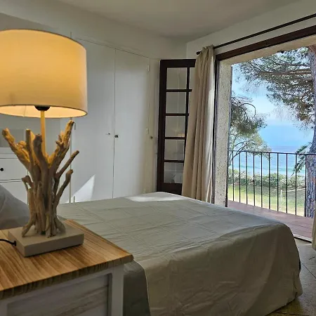 Familiale Pied Dans L'eau Acces Direct A La 別荘 *